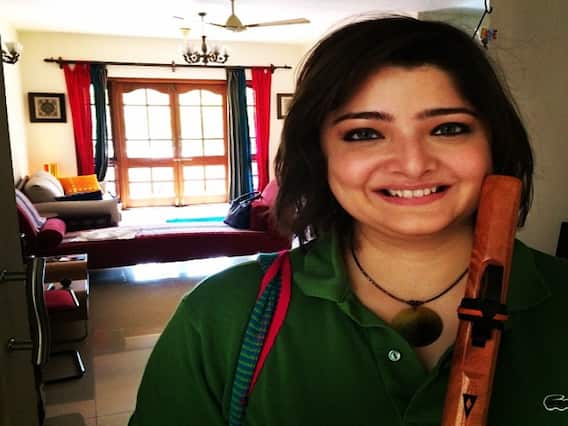 Multitalented vasundhara das pics : அதோ அதோ அந்த புன்னகையால் - வசுந்தரா தாஸ் போட்டோ ஆல்பம் Multitalented vasundhara das pics : அதோ அதோ அந்த புன்னகையால் - வசுந்தரா தாஸ் போட்டோ ஆல்பம்