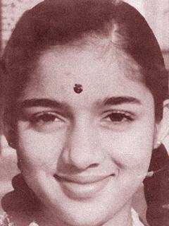 Happy Birthday Revathy: சின்னச் சின்ன வண்ணக் குயில்... ரேவதி க்ளிக்ஸ்!