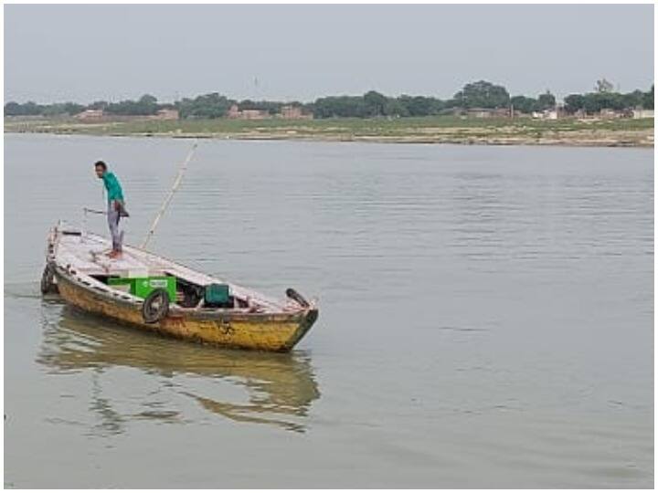 वाराणसी में पर्यटकों के लिए शुरू हुई सीएनजी बोट, 100 से ज्यादा नौका हुई CNG