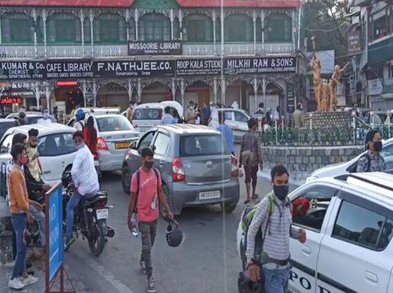 तीसरी लहर सर पर सवार, मसूरी में बेखौफ घूमती जनता कहे- 'आ कोरोना मुझे मार' | भारत की बात