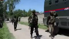 J&K: दो जगहों पर एक साथ चल रहे एनकाउंटर में सुरक्षाबलों ने 4 आतंकियों को ढेर किया