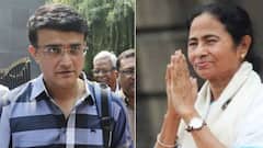 Sourav Ganguly Birthday: সৌরভের বাড়ি গিয়ে তাঁকে জন্মদিনের শুভেচ্ছা জানালেন মুখ্যমন্ত্রী