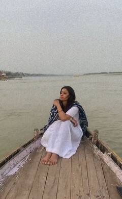 TV Actress Barkha Bisht Enjoys Solo Trip In Benaras Amid News Of Her Troubled Marriage With Husband Indraneil Sengupta; See Pics