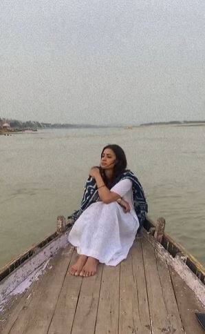 Barkha Sengupta, who has been in the news in recent times owing to the rumours of her marriage hitting the rocks, the actress is on a solo trip to Benaras and posted several pics on social media giving glimpse of the bylanes and ghats. [pic credit: Instagram/Barkha Sengupta]