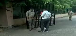 રાજકોટ સોની બજારમાંથી ક્રાઇમ બ્રાન્ચની ઓળખ આપી 24 લાખનું સોનું લઇને શખ્સો ફરાર