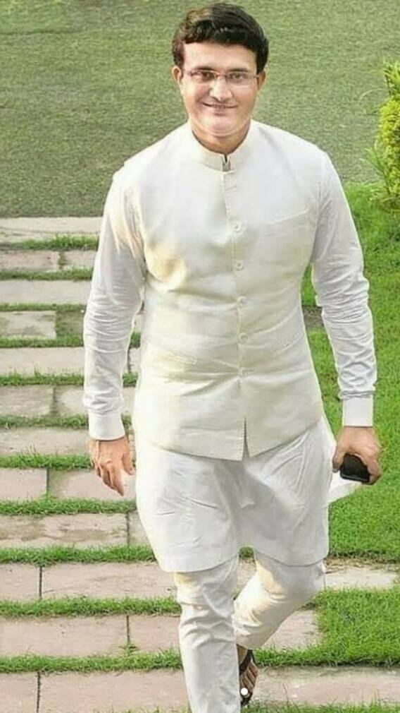 পঞ্চাশে পা দিলেন সৌরভ, করোনার জন্য অনাড়ম্বর জন্মদিন