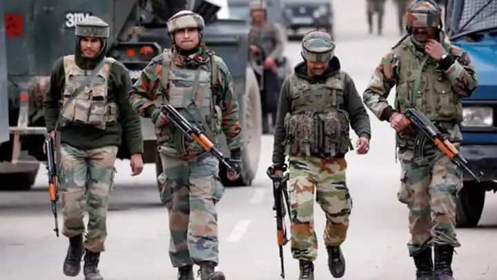 Jammu Kashmir Bandipora Encounter Security Forces Kill Pakistani Terrorist Babar Ali Bandipora Encounter: జమ్ముకశ్మీర్‌లో ఎన్ కౌంటర్.. ఇద్దరు ఉగ్రవాదులు హతం