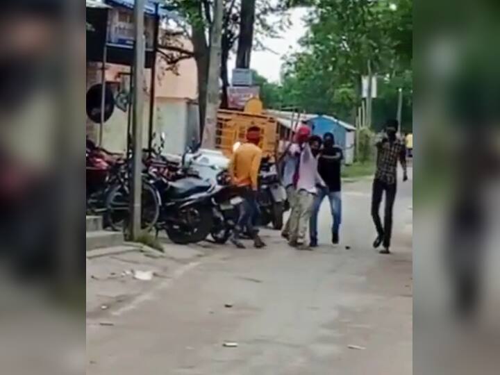 बिहारः मुजफ्फरपुर में SBI से करीब 7 लाख रुपये लूटे, घटना का वीडियो बना रहे लोगों पर फायरिंग