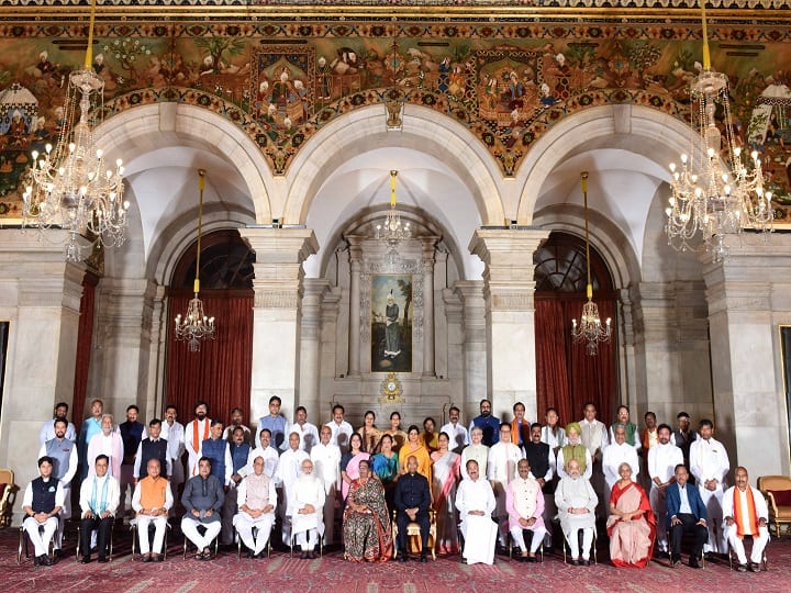 Modi New Cabinet: कैबिनेट में सबसे अमीर मंत्री कौन? जानिए सबसे गरीब मंत्री का नाम भी, सिर्फ 8 मंत्री नहीं हैं करोड़पति