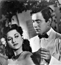 In Pics: साएशा से लेकर अदनान सामी तक, दिलीप कुमार के रिश्तेदार लगते हैं ये सेलिब्रिटी