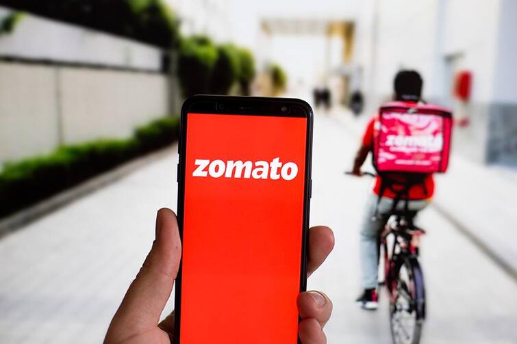 zomato will start 10 minute food delivery service from april Zomato : झोमॅटोची मोठी घोषणा ; आता 10 मिनिटांमध्ये होणार फूड डिलेव्हरी