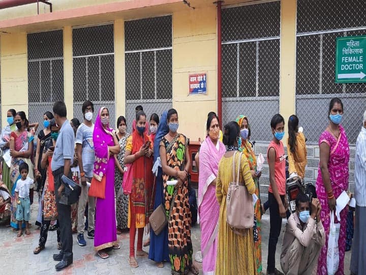 Doctors Protest against transfer policy in Lucknow Uttar Pradesh ann तबादला नीति के खिलाफ डॉक्टर्स का आंशिक कार्य बहिष्कार का ऐलान, मरीज परेशान