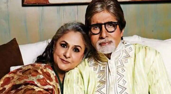 Amitabh Bachchan - Jaya Bachchan: अमिताभ बच्चन और जया बच्चन भी बॉलीवुड के उन रीयल लाइफ कपल में से एक हैं जिन्होंने जिंदगी के हर मोड़ पर एक दूसरे का साथ बखूबी निभाया. जीवन में कई बार ऐसे दौर आए जब बच्चन परिवान परेशानियों और तकलीफों से घिर गया था लेकिन तब अमिताभ और जया एक दूसरे का हाथ थामे मजबूती से खड़े दिखाई दिए और हर मुश्किल वक्त पर पार पा गए. (फोटो - सोशल मीडिया)