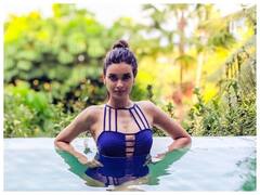 Celebrity Exercise Tips: योगा-प्लैंक्स करके बनाती हैं शानदार फिगर, यहां जानें कैसे खुद को रखती हैं Diana Penty फिट