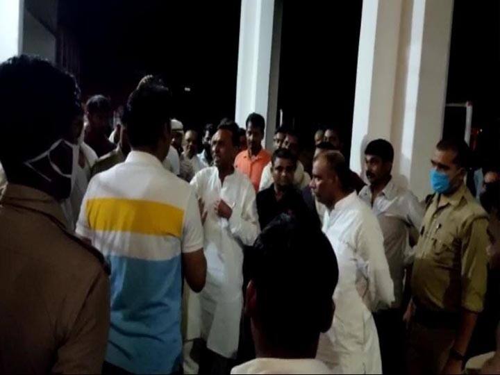 Police Raid on Independent candidate in Kaushambi Uttar Pradesh ann Block Pramukh Chunav: निर्दलीय प्रत्याशी के ईंट-भट्ठे पर पुलिस की छापेमारी, उम्मीदवार ने बीजेपी पर लगाये गंभीर आरोप