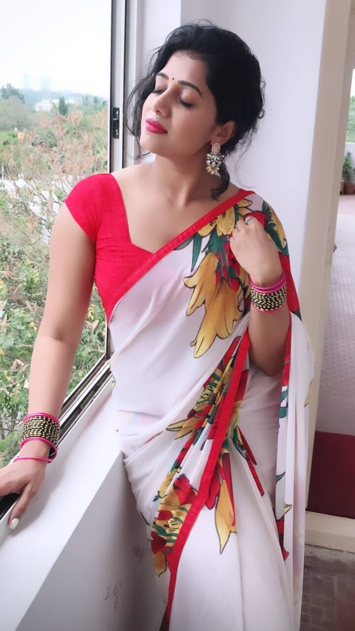 என்ன விட்டு தூரம் போக நினைக்காத