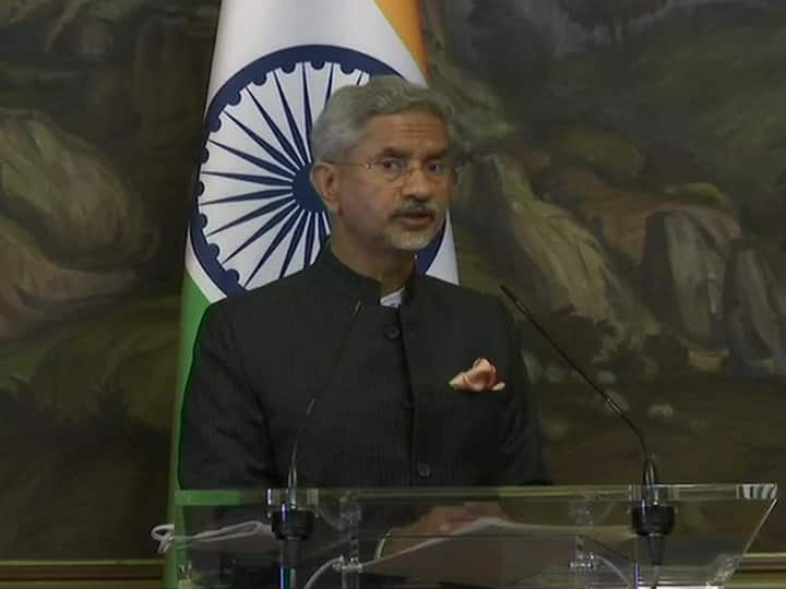 Foreign Minister S Jaishankar in Moscow says situation in Afghanistan occupied a lot of our attention it direct implication for regional security अफगानिस्तान में बिगड़े हालात पर विदेश मंत्री एस. जयशंकर ने मॉस्को में जताई चिंता, बोले- क्षेत्रीय सुरक्षा के लिए सीधा खतरा