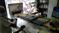 রাত পোহালেই কোপা ফাইনাল, রিষড়ার মিষ্টির দোকানেও ফুটবল জ্বর