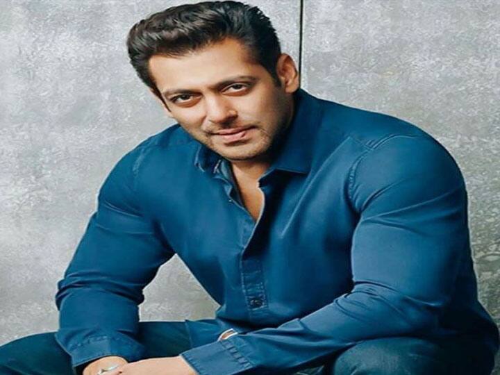 इसके अलावा सलमान के पास जैकलीन फर्नांडीज के साथ 'किक 2' और पूजा हेगड़े के साथ 'कभी ईद कभी दीवाली' जैसी फिल्में भी हैं. सुपरस्टार महेश मांजरेकर की 'एंटीम' में आयुष शर्मा के साथ भी नजर आएंगे.