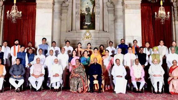 मोदी मंत्रिमंडळातील 42% मंत्र्यांविरोधात गुन्हे, 31% मंत्र्यांवर हत्या, दरोड्यासारखे गंभीर आरोप