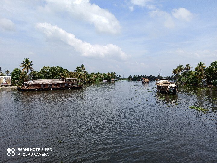 மச்சி ஒரு டிரிப் போலமா?' ( பகுதி - 6) - ஆலப்புழாவில், மிதக்கும் படகு வீட்டு பயணம்..!