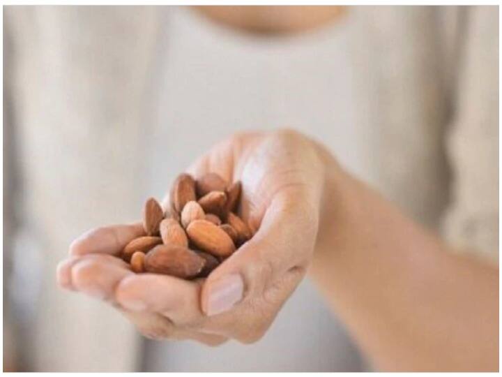 Can almonds help blood sugar and cholesterol control? Study reveals this क्या बादाम ब्लड शुगर और कॉलेस्ट्रोल काबू करने में कर सकता है मदद? रिसर्च से मिला जवाब