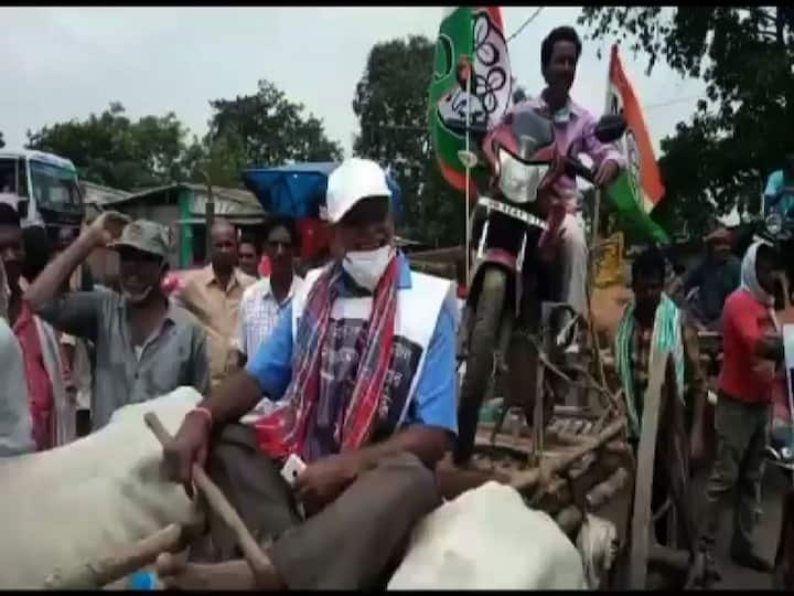 সাইকেল চালিয়ে প্রতিবাদে সামিল হলেন বর্ধমান দক্ষিণের তৃণমূল বিধায়ক খোকন দাস। মেমারি পুরসভার প্রশাসক স্বপন বিষয়ী দড়ি বেঁধে গাড়ি চালিয়ে প্রতিবাদ জানান। পাশাপাশি, ভাতারের তৃণমূল বিধায়ক মানগোবিন্দ অধিকারী ১৩ কিলোমিটার পথ গরুর গাড়িতে চড়ে পাড়ি দেন।