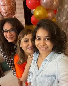 PICS: TV's Original Komolika Aka Urvashi Dholakia Celebrates 42nd Birthday With Her 'Favorite People'