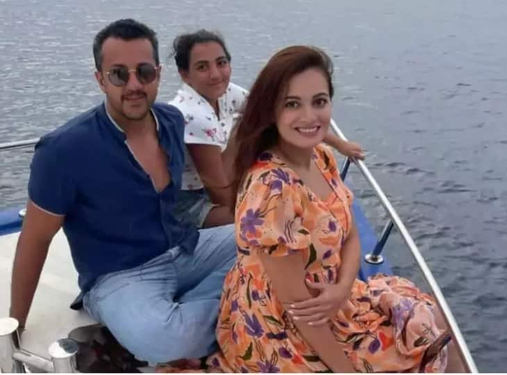 प्रेग्नेंट Dia Mirza ने पति और सौतेली बेटी के साथ शेयर की वेकेशन की खूबसूरत थ्रोबैक फोटो
