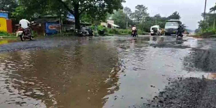 bankura Durgapur Road condition is bad due to rain, BJP blame TMC জল জমে মারণ ফাঁদ বাঁকুড়া-দুর্গাপুর রাজ্য সড়কে, প্রশাসনকে কাটমানি খোঁচা বিজেপির