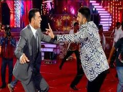 Ranveer Singh ने Akshay Kumar के साथ किया पंजाबी गाने पर झूमकर डांस, देखें वीडियो