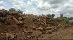 यवतमाळमध्ये रस्त्याच्या कामादरम्यान सापडले भौगोलिकदृष्ट्या महत्त्वाचे दुर्मिळ दगडी खांब