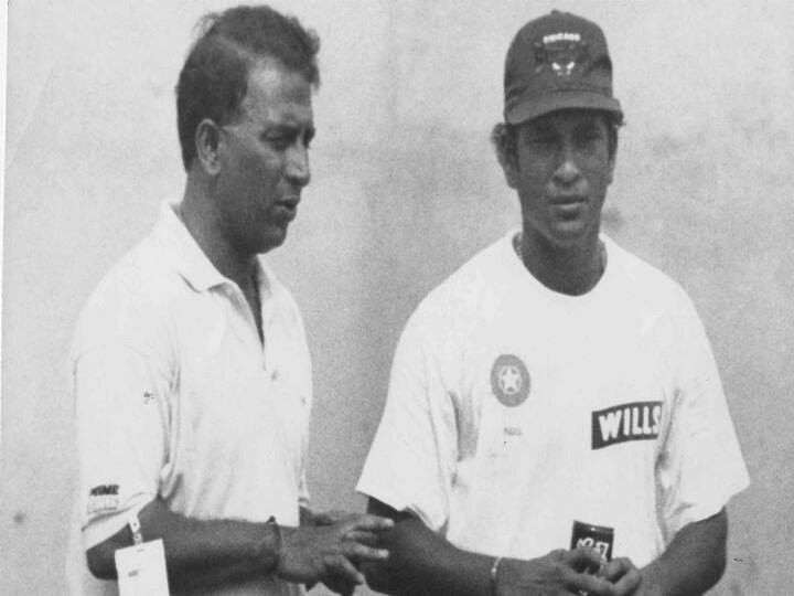 சச்சின் டெண்டுல்கருக்கு ஆலோசனை வழங்கும் சுனில் கவாஸ்கர்