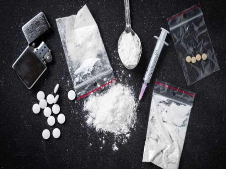Heroin seized in Gujarat: குஜராத்தில் 1500 கோடி ரூபாய் மதிப்பிலான போதைப் பொருள் பறிமுதல்.. அதிர்ச்சி பின்னணி என்ன?