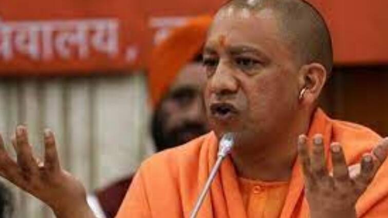 CM Yogi Adityanath Said Inequality in society is due to Population समाज में असमानता की सबसे बड़ी वजह बढ़ती जनसंख्या: मुख्यमंत्री योगी आदित्यनाथ