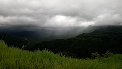 Kumbharli Ghat : डोळ्याचं पारणं फेडणारं निसर्गसौंदर्य; ड्रोनने टिपलेला कुंभार्ली घाट