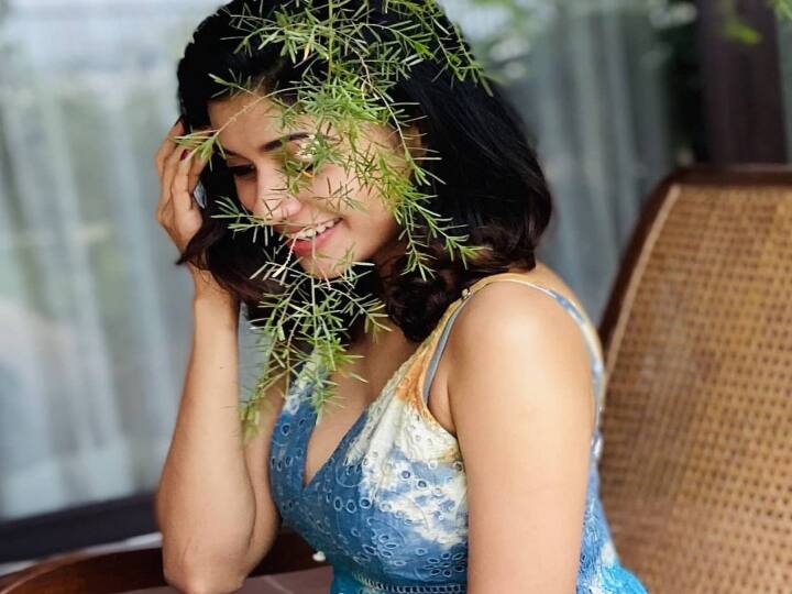 நீ என் நாயகன் காதல் பாடகன் அன்பில் ஓடி இன்பம் கூடி என்றும் காணலாம்