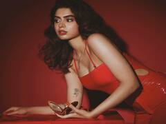 ᴋʜᴜsʜɪ ᴋᴀᴘᴏᴏʀ pics : சிரிப்பால் எனை நீ சிதைத்தாய் போதும்! - குஷி கபூர் போட்டோஷூட்