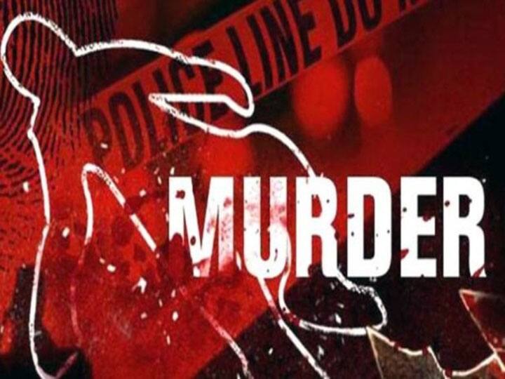 old man Dead Body found in a car in meerut Uttar Pradesh ANN मेरठ: कार में पड़ी मिली बुजुर्ग पिता की लाश, वारदात के बाद आरोपी बेटा फरार