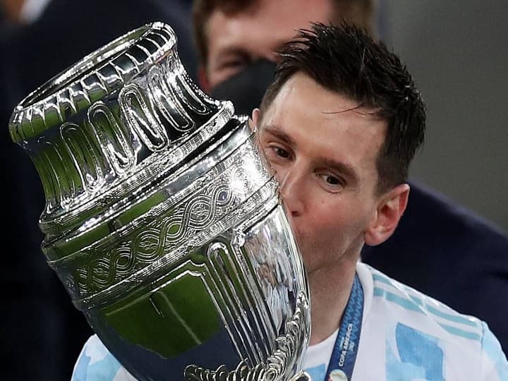 Lionel Messi finally won the International trophy for the Argentina after 16 years ANN लियोनल मेसी का सपना 16 साल बाद पूरा हुआ, 151 मैचों के इंतजार के बाद खत्म हुआ इंटरनेशनल ट्रॉफी का सूखा