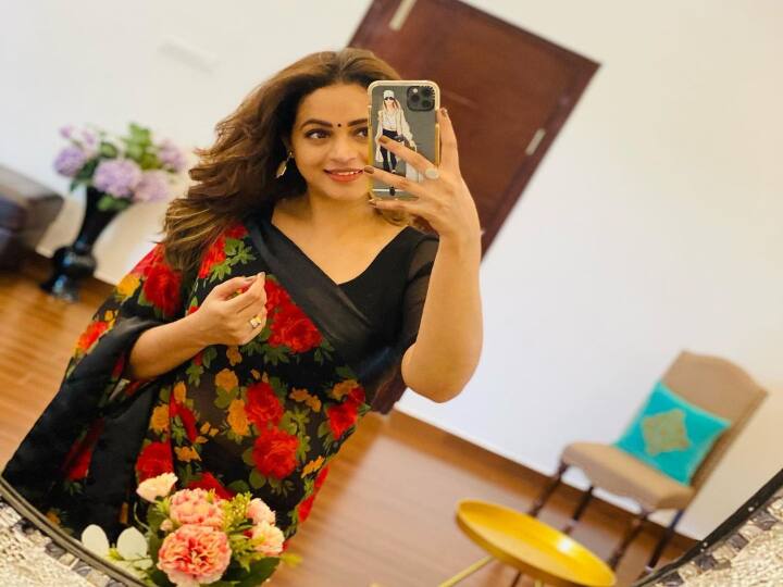 ஏ துஷ்யந்தா நீ மறந்ததை உன் சகுந்தலா மீண்டும் தந்தா