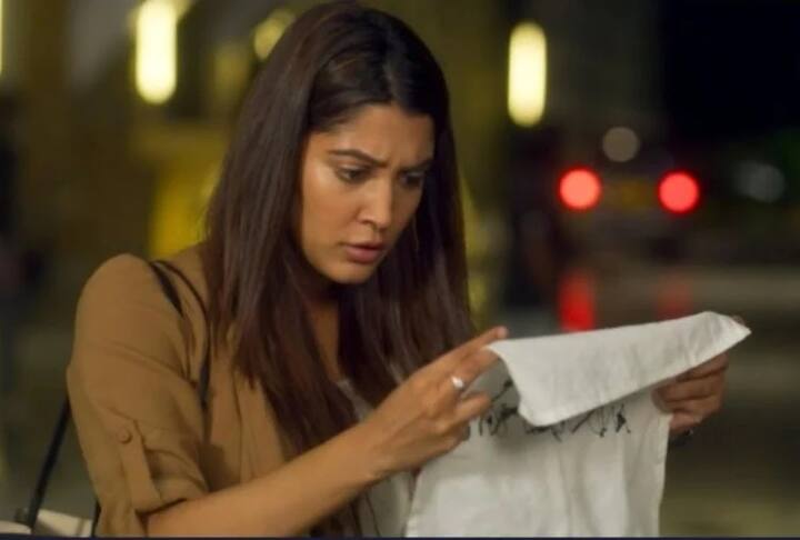 હેલો મીની આ સીરીઝ બોલ્ડ કન્ટેન્ટથી ભરપૂર છે અને તેમાં સસ્પેન્સ પણ ભરપૂર છે. તેના 15 એપિસોડ છે. તેની બીજી સિઝન પણ રિલીઝ થઇ ચૂકી છે. જે એમએકસ પ્લેયર પર રીલીઝ થઇ રહી છે,