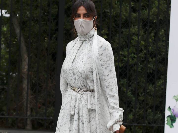 சனிக்கிழமையன்று விம்பிள்டன் 2021, இறுதிப் போட்டியில் பார்வையாளராக கலந்துகொண்டார் பிரியங்கா சோப்ரா ஜோனாஸ்