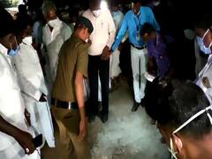 மயிலாடுதுறை: கல்லூரியில் அமைச்சர் சேகர்பாபு ஆய்வு : பாம்பை கண்டதால் பதறிய அதிகாரிகள்..!