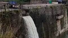 Naldurg Fort : उस्मानाबादमधील नळदुर्ग किल्ल्यातील नयनरम्य दृश्य, मादी धबधबा ओसंडून वाहू लागला