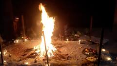 Buldhana : वडील आणि भावाच्या आत्म्याला शांती मिळावी म्हणून स्मशानात मंत्रोच्चार