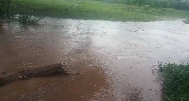 Heavy rainfall in sutrapada taluka ગીર સોમનાથના સૂત્રાપાડા તાલુકામાં મેઘરાજાની મહેર, ખેડૂતોમાં ખુશીનો માહોલ