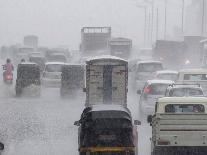 Weather Update IMD issued Heavy rain alert in Mumbai Kerala Uttrakhand UP Bihar Delhi know latest news Weather Update: यूपी-दिल्ली-महाराष्ट्र सहित इन राज्यों में बारिश में चेतावनी, जानें- कैसा रहेगा मौसम
