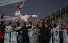 Copa America 2021 Final: મેસીના મેજીક બાદ આર્જેન્ટીનાએ આ રીતે મનાવ્યો જશ્ન, નેમાર રડી પડ્યો, તસવીરો