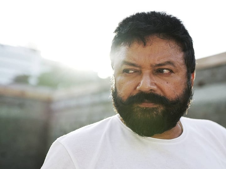 ஜெயராம்  பத்மராஜன் திரைப்படமான அபரன் மூலம் திரைப்படத்தில்  அறிமுகமானார்.